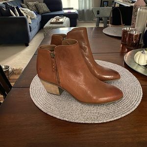 NEW...Frye Leather Booties